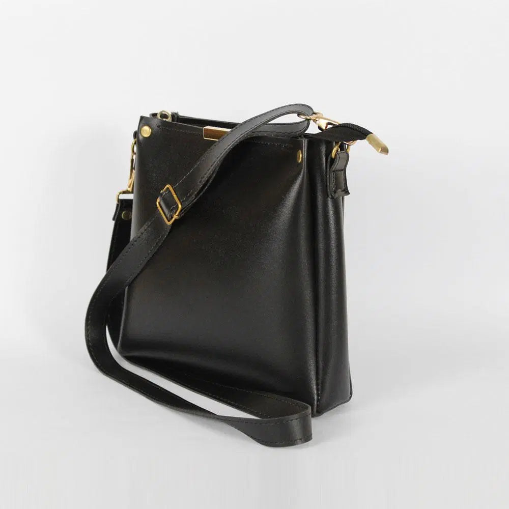 Girl's Elegant Rexine Plain Hand Bag