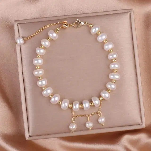 Adjustable Alloy Bracelet – Minimal & Stylish