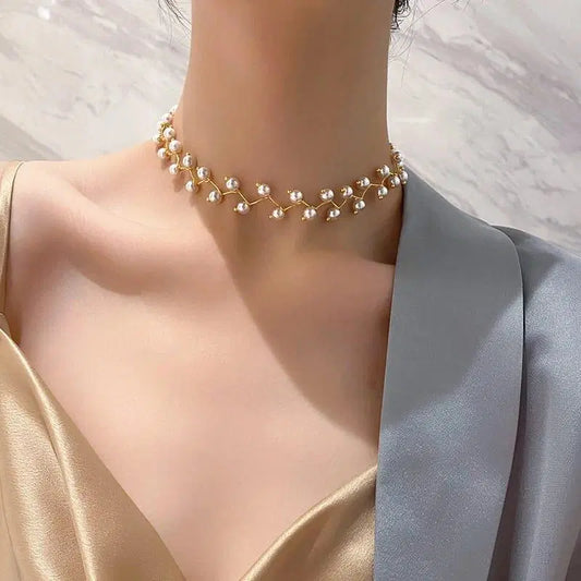 Elegant Pearl Choker – Adjustable Fit