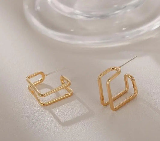 Classic Stainless Steel Stud Earrings – Sleek & Durable