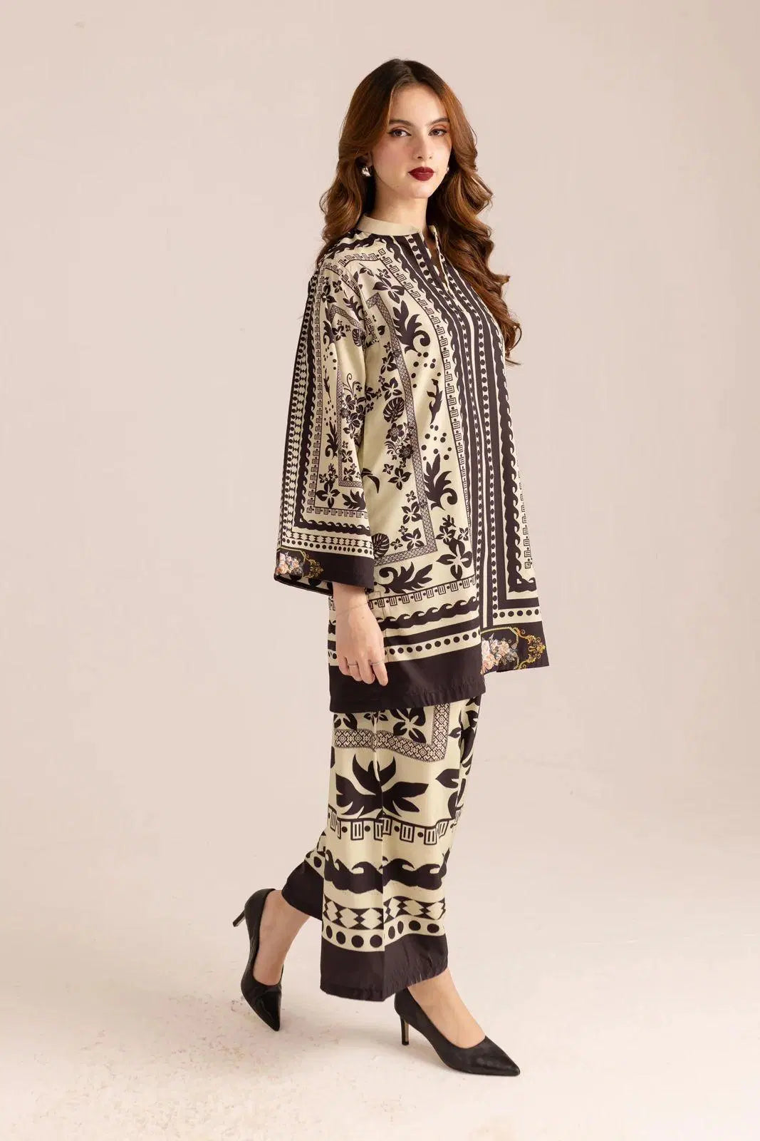 Stylish Women's Stitched Printed Shirt And Trouser Set - 2 Pcs