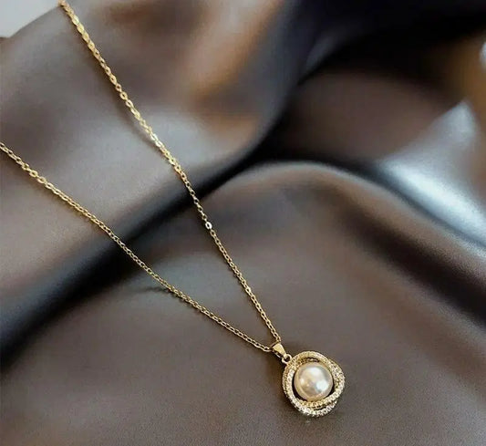Elegant Golden Plated Pendant Necklace