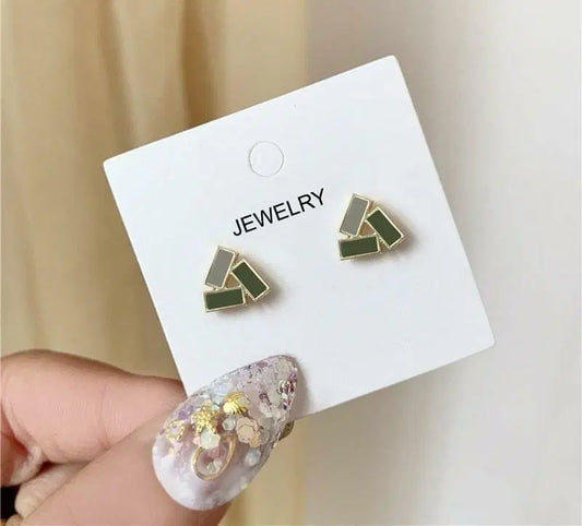 Elegant Golden Metal Earrings – Small Size
