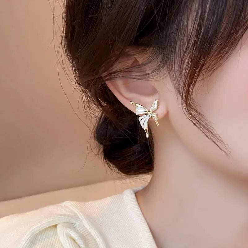 Golden Butterfly Earring – Elegant Zinc Alloy Design