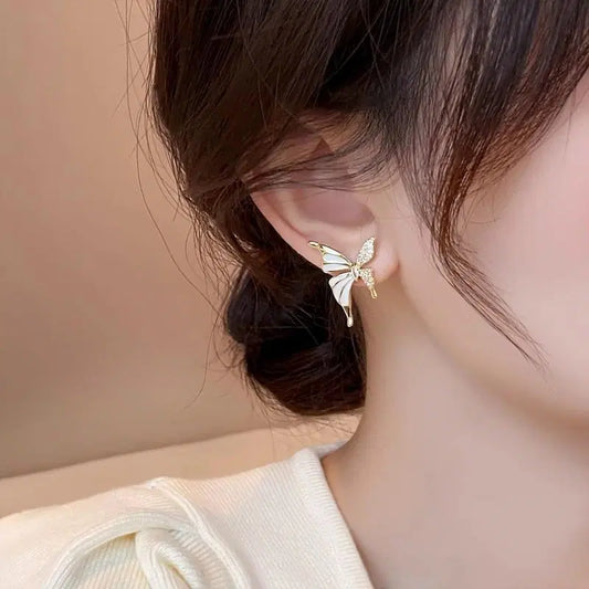 Golden Butterfly Earring – Elegant Zinc Alloy Design