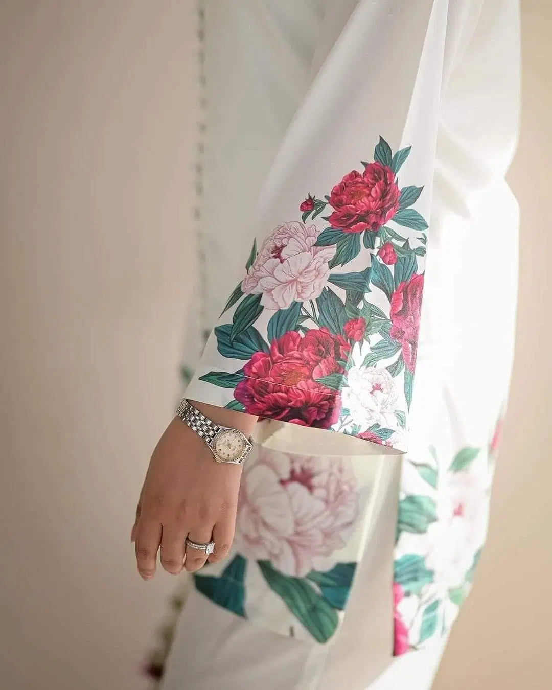 Elegant Women's Stitched Khaddar Shirt and Trouser Set with Digital Print
